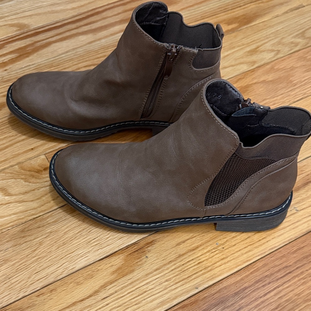 Women’s Brown Ankle Chelsea Boots G.C Evan
